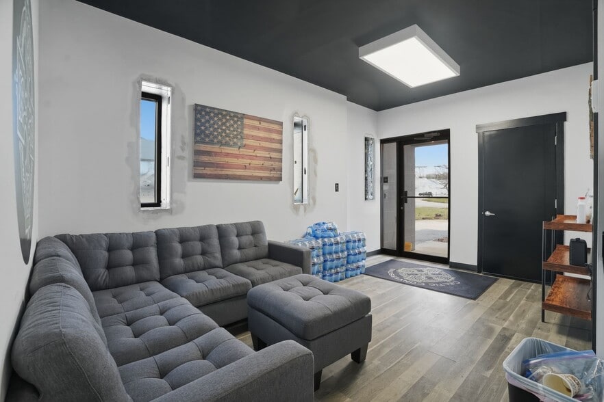 More Photos Of 890 Fernhill Rd, West Chester Warehouse For Sale