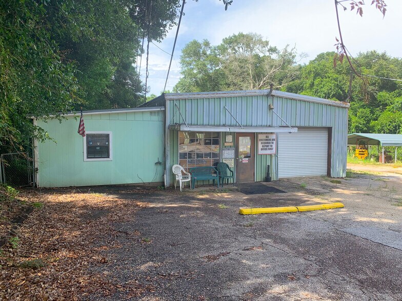 More Photos Of 7010 Moffett Rd, Mobile Industrial For Sale