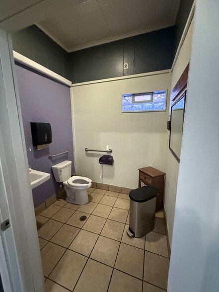 More Photos Of 1213 Ridge Rd, Lackawanna Restaurant For Sale