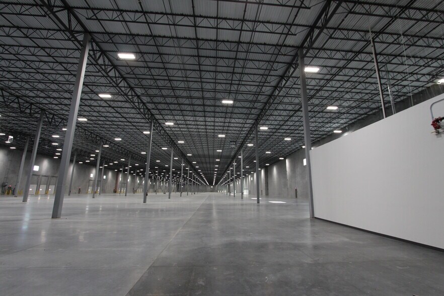 More Photos Of 30 Aberdeen Rd, Hampton Unknown For Lease