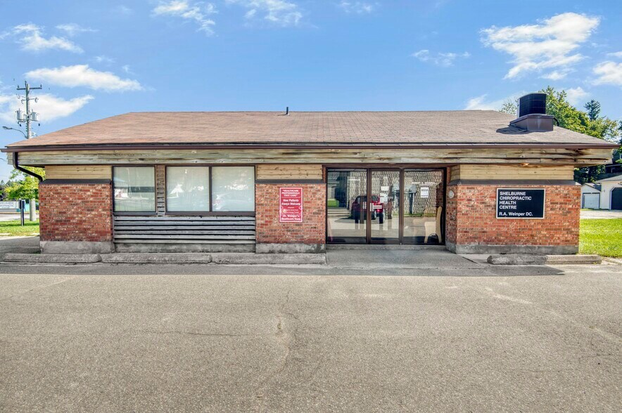 Primary Photo Of 215 First Av E, Shelburne Medical For Sale