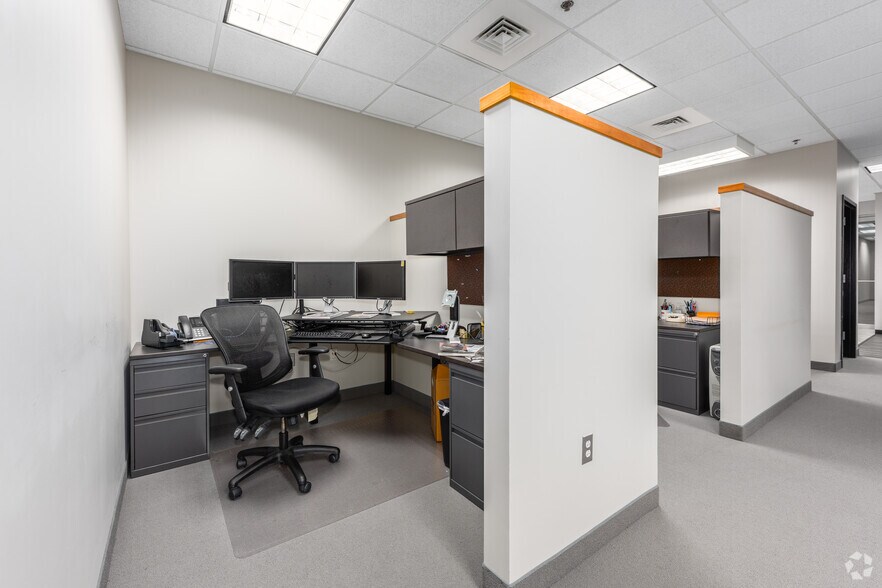 More Photos Of 7230 Lee Deforest Dr, Columbia Office For Sale