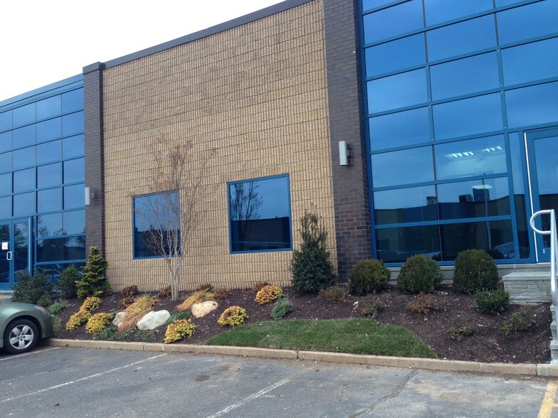 Primary Photo Of 3005 Hadley Rd, South Plainfield Flex For Lease