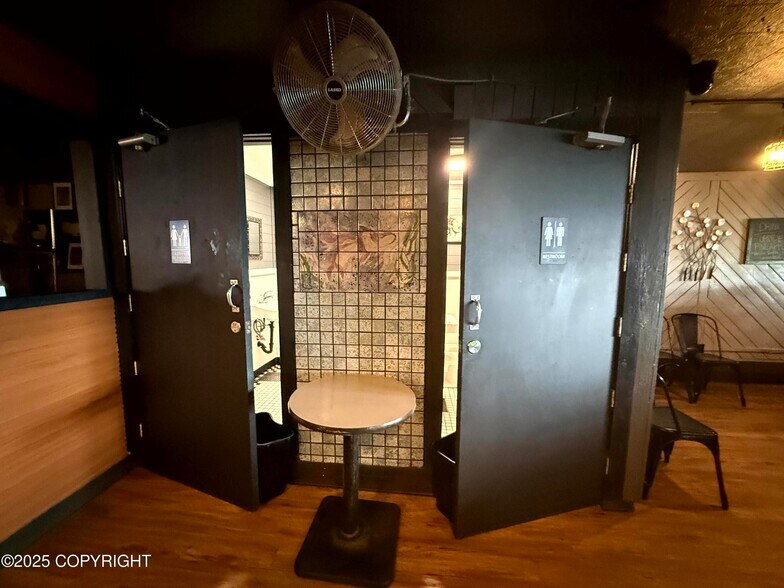 More Photos Of 453 E Pioneer Ave, Homer Bar For Sale