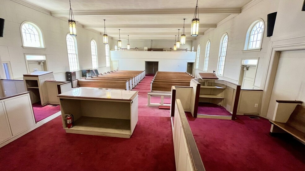 More Photos Of 911 Falls Rd, Rocky Mount Religious Facility For Sale