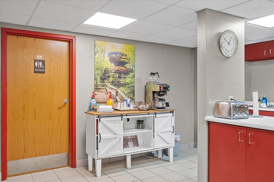 More Photos Of 182 Quillens Chapel Rd, Campton Hotel For Sale