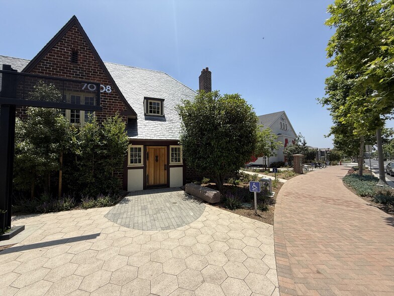 More Photos Of 7012 Walnut Grove Dr, Whittier Unknown For Lease