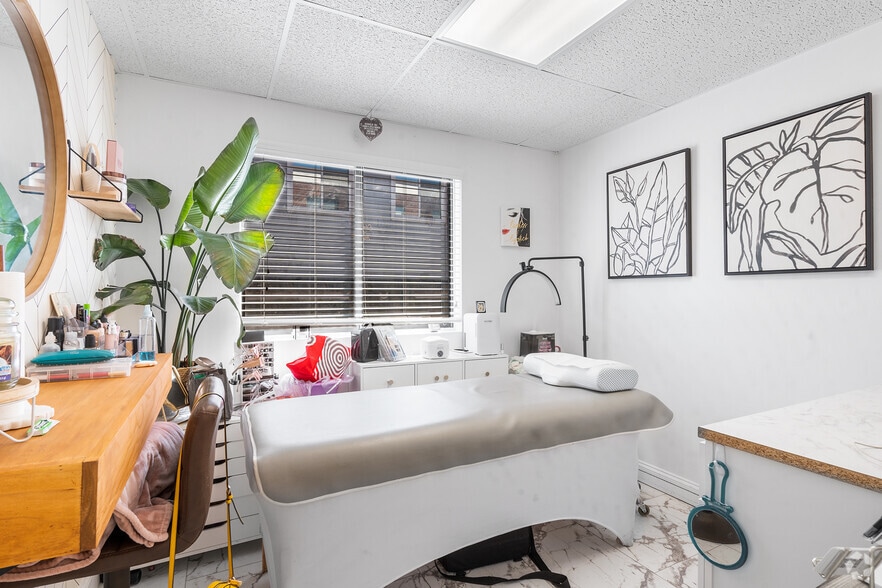 More Photos Of 2900 Main St, Stratford Medical For Sale