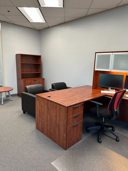 More Photos Of 6601 Owens Dr, Pleasanton Office For Lease