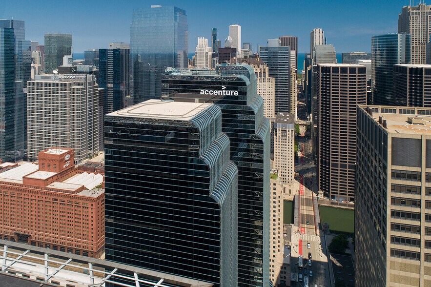 More Photos Of 500 W Madison St, Chicago Office For Lease