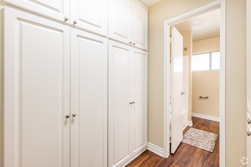 More Photos Of 861 S Glencliff St, La Habra Apartments For Sale