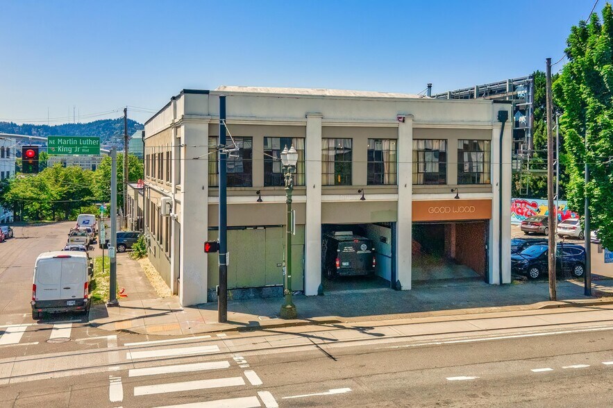 More Photos Of 205-207 NE Martin Luther King Jr Blvd, Portland Service For Lease