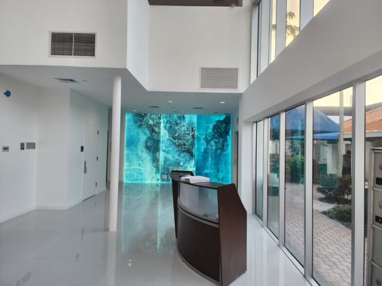 More Photos Of 2655 N Ocean Dr, Riviera Beach Office For Lease