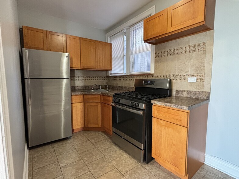 More Photos Of , Chicago Multifamily For Sale