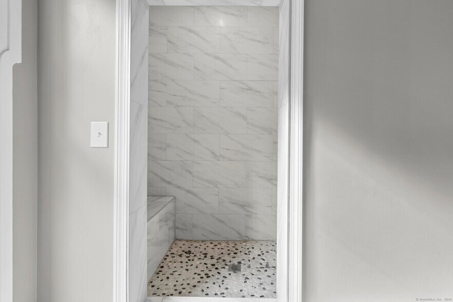 More Photos Of 286 Marlborough St, Portland Storefront Retail Residential For Sale