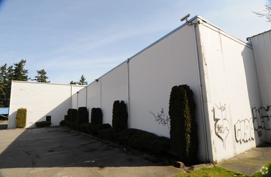 More Photos Of 1207 N 152nd St, Shoreline Lodge Meeting Hall For Lease