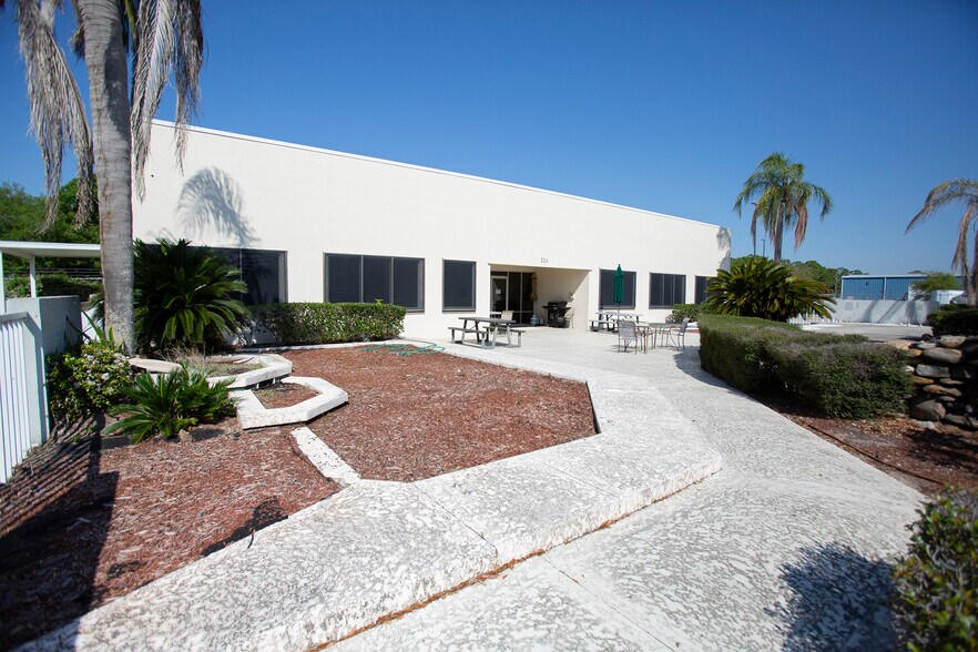 More Photos Of 264 West Dr, Melbourne Light Manufacturing For Lease