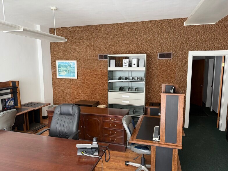 More Photos Of 6233 Gravois Ave, Saint Louis Office For Sale