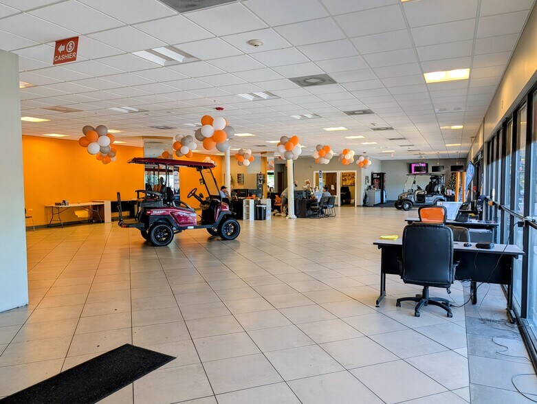 More Photos Of 5301 Oaklawn Blvd, Hopewell Auto Repair For Lease
