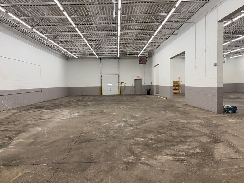 More Photos Of 65 Carmen Rd, Tallmadge Warehouse For Lease