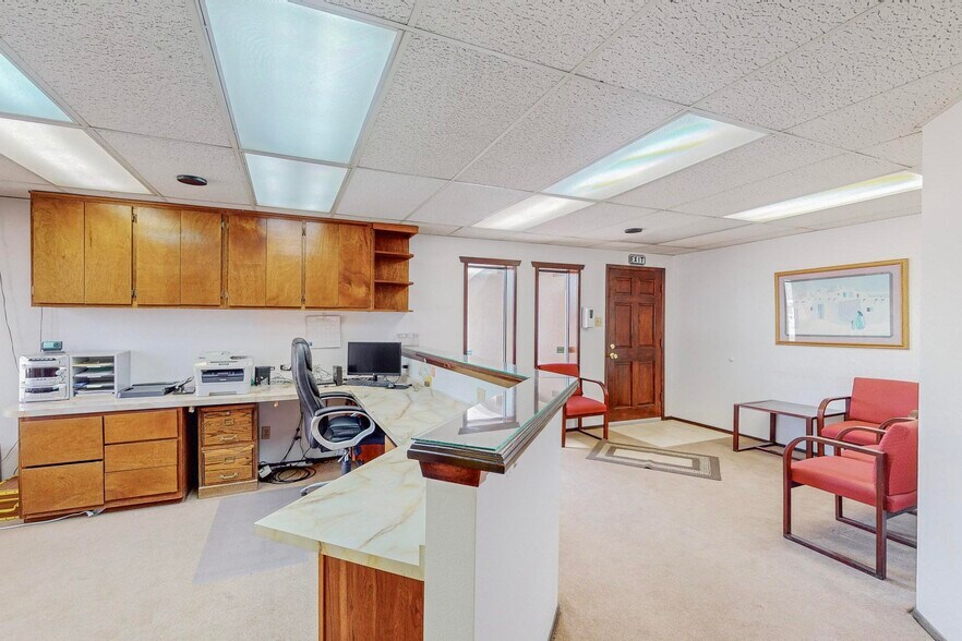 More Photos Of 901 E Roosevelt Ave, Grants Healthcare For Sale