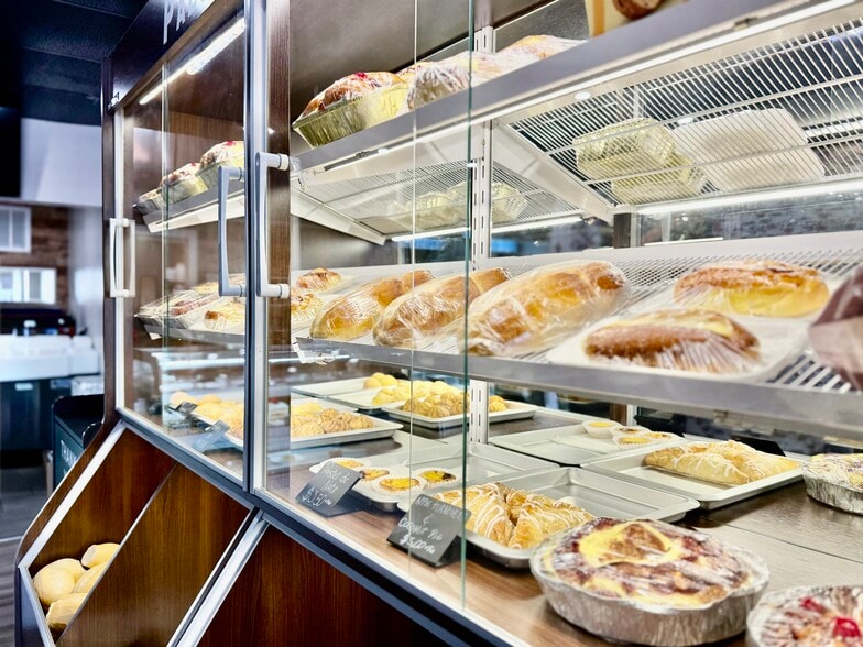 More Photos Of 346 Hillside Ave, Williston Park Storefront For Sale