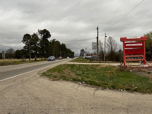More Photos Of 2770 N Douglass St, Malden Storefront Retail Office For Sale