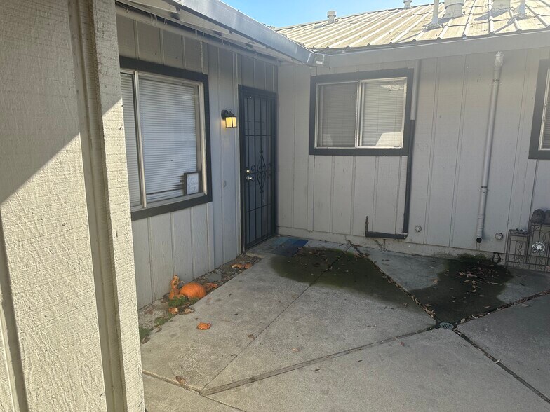 More Photos Of 352 Jill Cir, Stockton Apartments For Sale