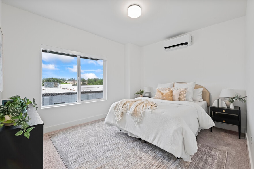 More Photos Of 1011 S Orchard St, Boise Apartments For Sale