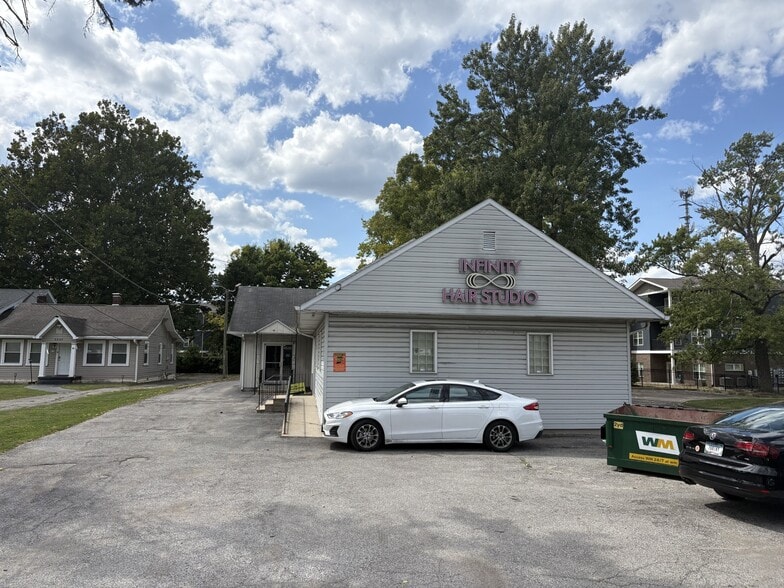 More Photos Of 4550 Allisonville Rd, Indianapolis Office For Sale
