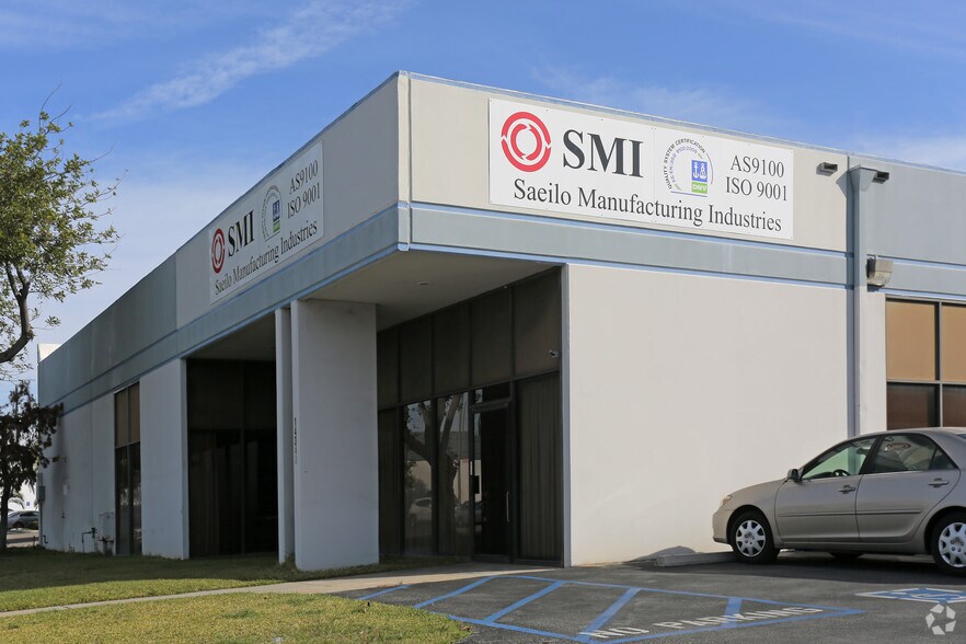 More Photos Of 14340 Iseli Rd, Santa Fe Springs Warehouse For Sale