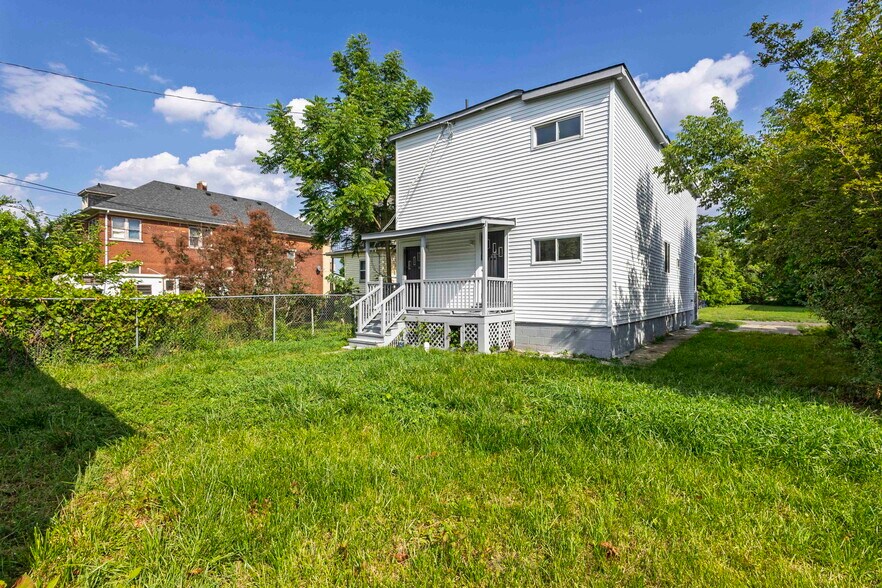 More Photos Of 553 Belmont St, Detroit Apartments For Sale