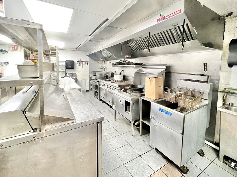 More Photos Of 1609-1625 Westheimer Rd, Houston Restaurant For Lease