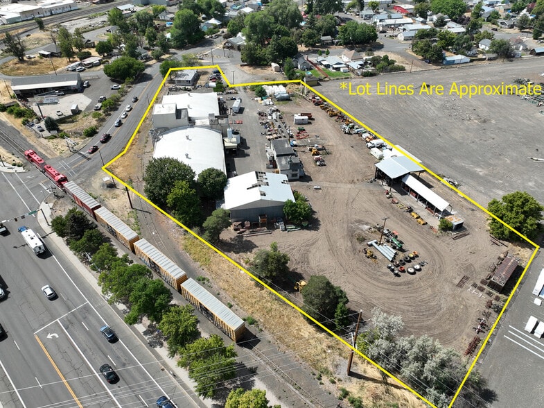 More Photos Of 1621 N Spruce St, La Grande Manufacturing For Sale