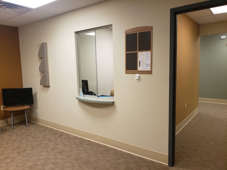 More Photos Of 49 Veronica Ave, Somerset Office For Sale