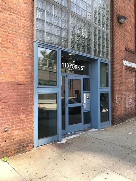 More Photos Of 110 York St, Brooklyn Office For Lease