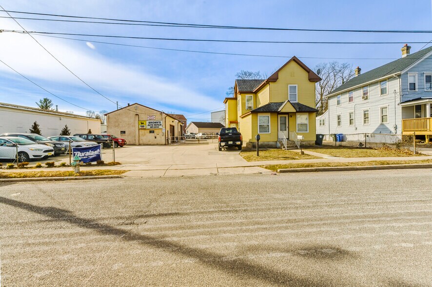 More Photos Of 25 State St, Glassboro Auto Repair For Sale