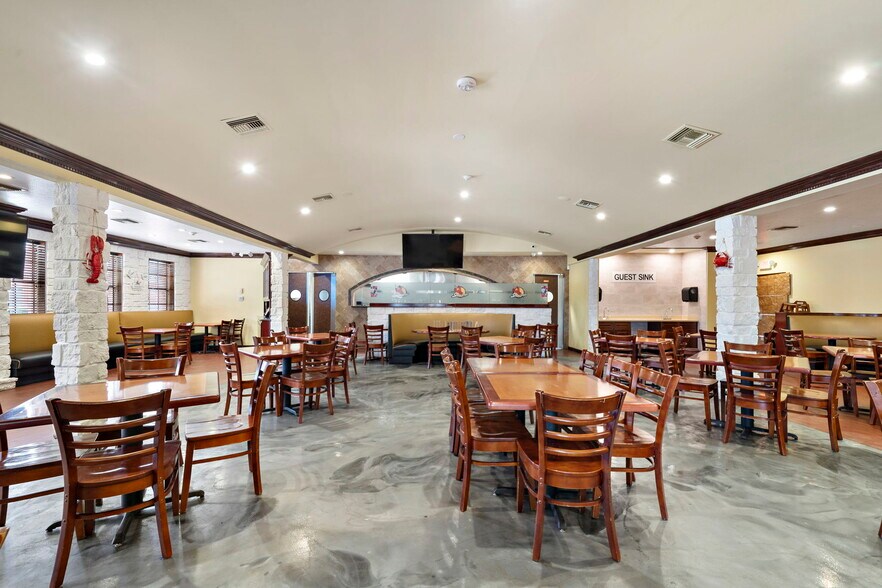 More Photos Of 2320 NASA Pky, Seabrook Restaurant For Sale