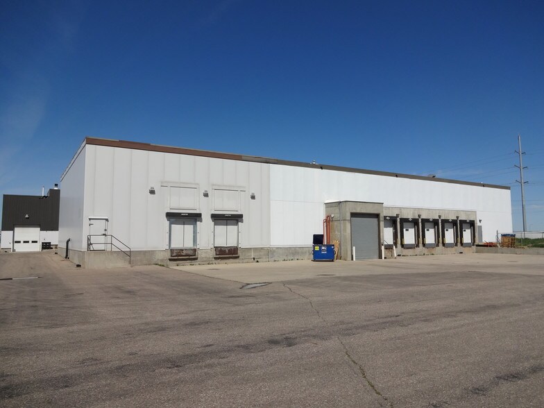 More Photos Of 2525 36th St N, Lethbridge Warehouse For Lease