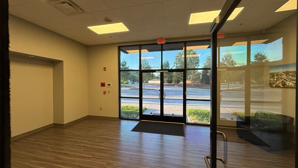More Photos Of 5463 Watkins St, College Dale Industrial For Lease