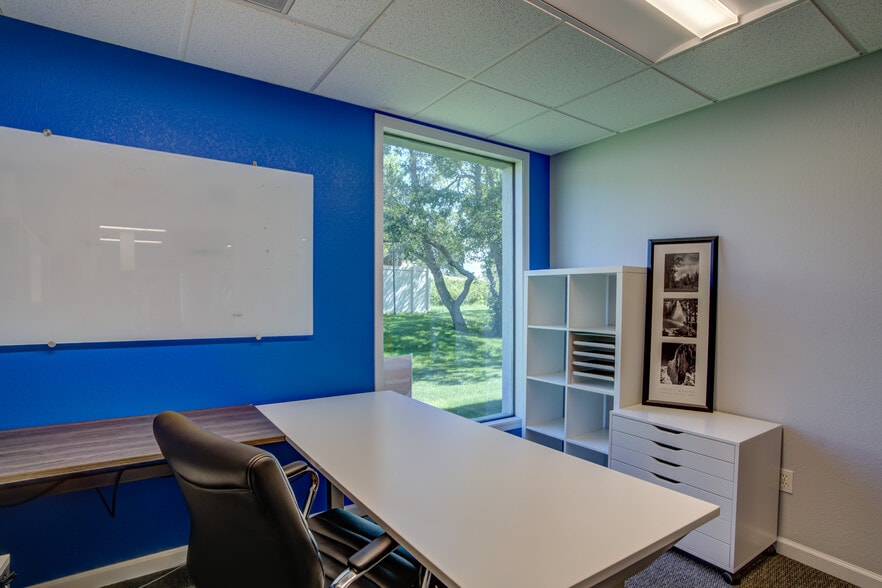 More Photos Of 2960 N Academy Blvd, Colorado Springs Office For Sale