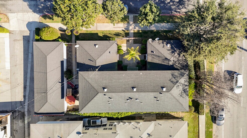 More Photos Of 5202 Knowlton St, Los Angeles Apartments For Sale