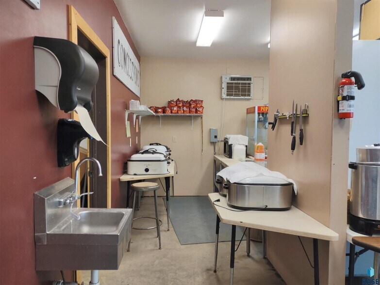 More Photos Of 1300 SE 3rd Ave, Miller Land For Sale