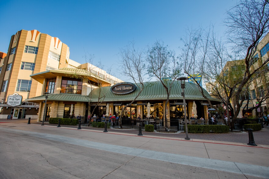 More Photos Of W Glendale Ave @ SEC Glendale Ave & Loop 101, Glendale Unknown For Sale