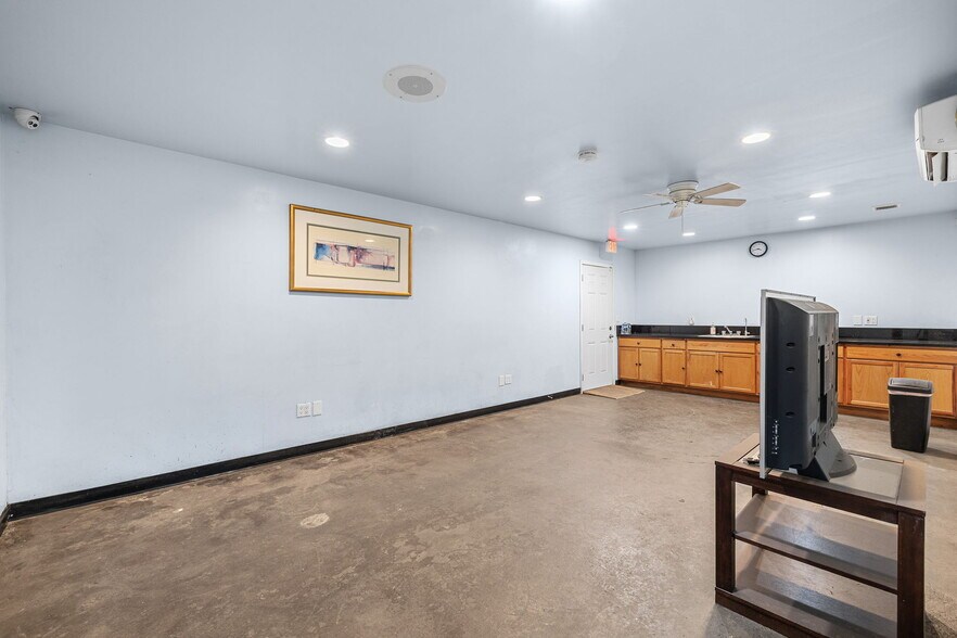 More Photos Of 2026 Chico Ave, South El Monte Warehouse For Sale