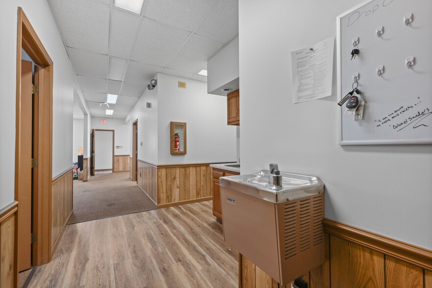 More Photos Of 3300-3312 Encrete Ln, Dayton Light Manufacturing For Lease