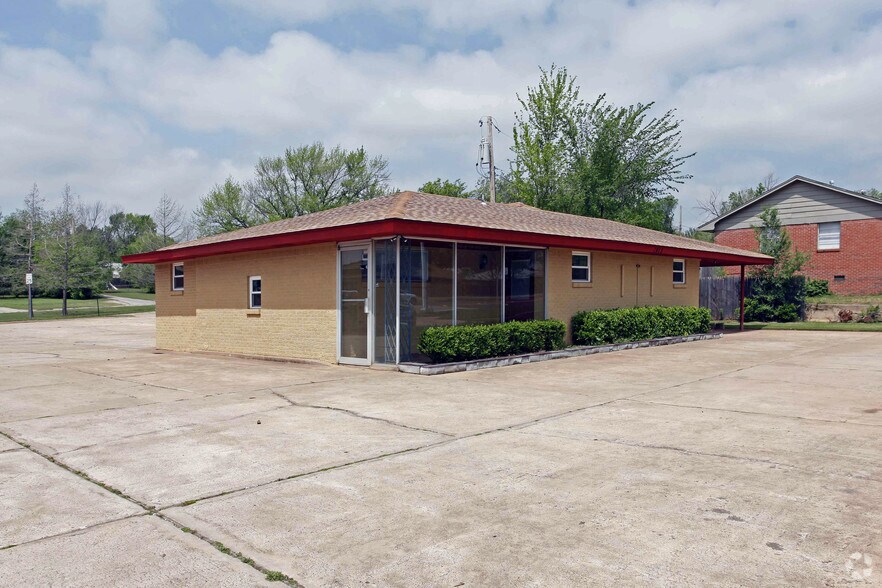 Primary Photo Of 1413 S Boulevard St, Edmond Office For Sale