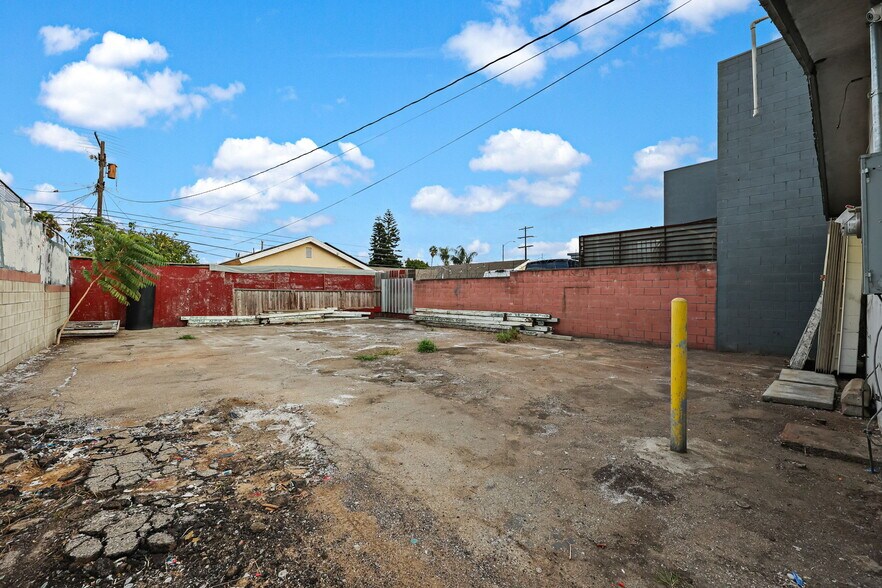 More Photos Of 6216 Crenshaw Blvd, Los Angeles Office For Sale