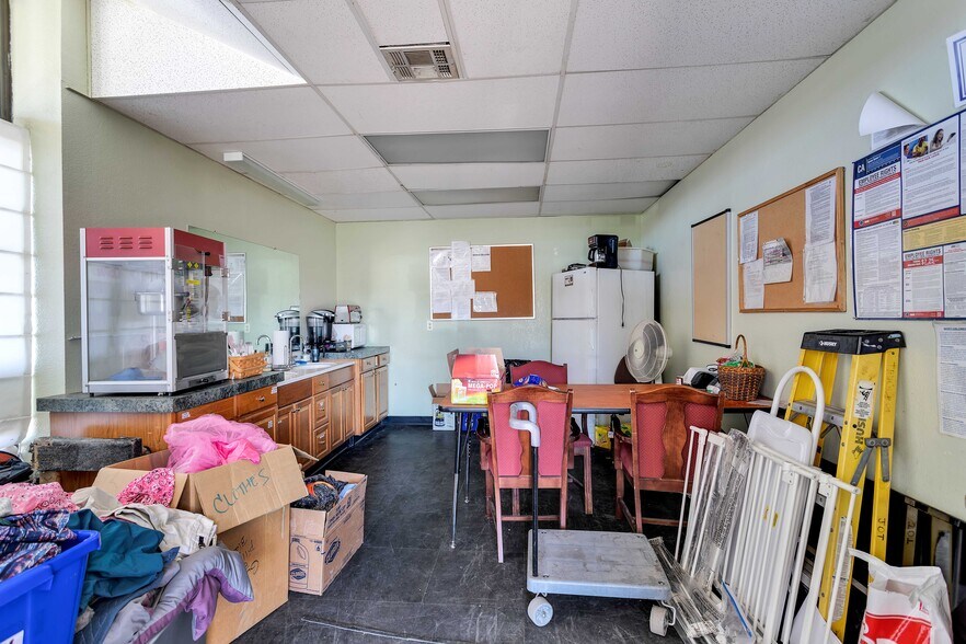 More Photos Of 56300 29 Palms Hwy, Yucca Valley Medical For Sale