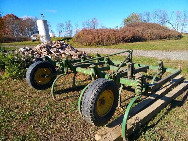 More Photos Of 224 Michael Ln, New Berlin Racetrack For Sale